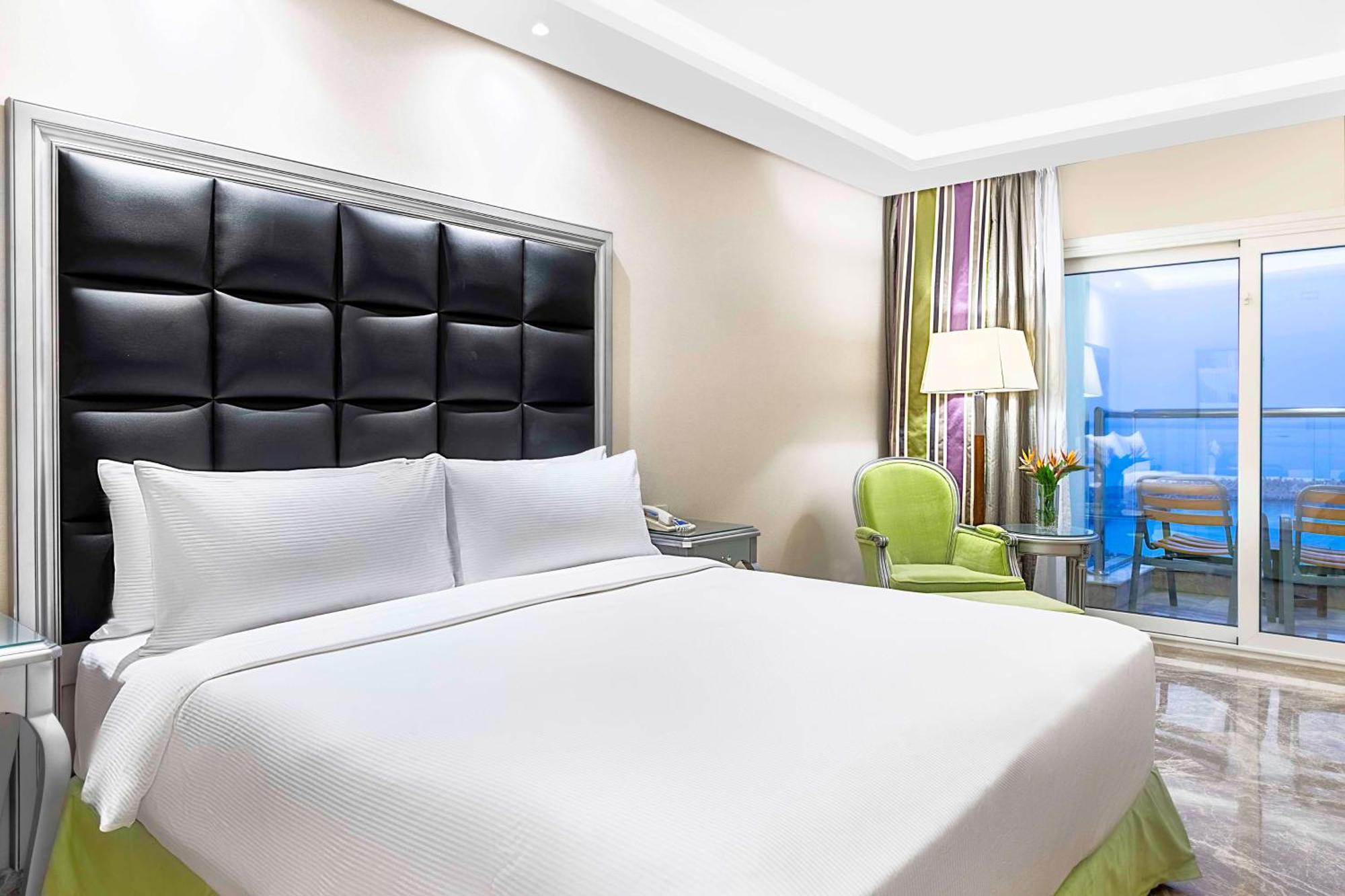 Hilton Corniche